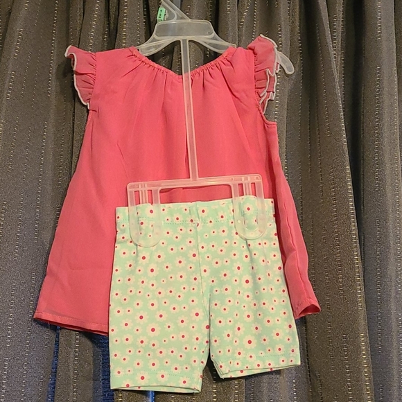 6-9 month 2 piece outfit - Picture 2 of 4